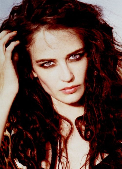 9 Flattering Halloween Makeup Tutorials